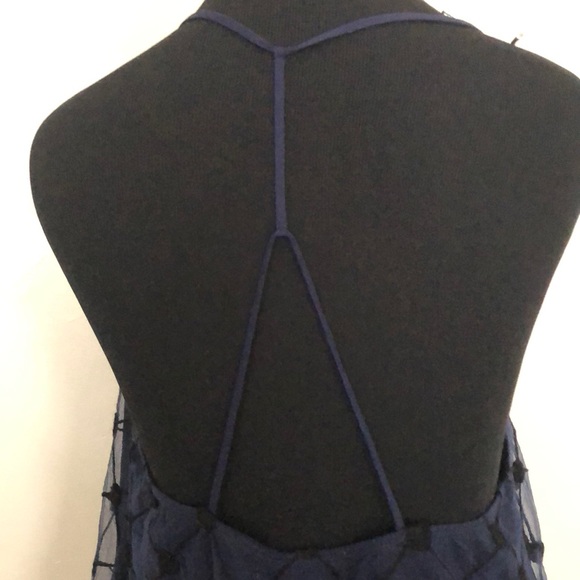 Embroidered Crop Top - Picture 4 of 4